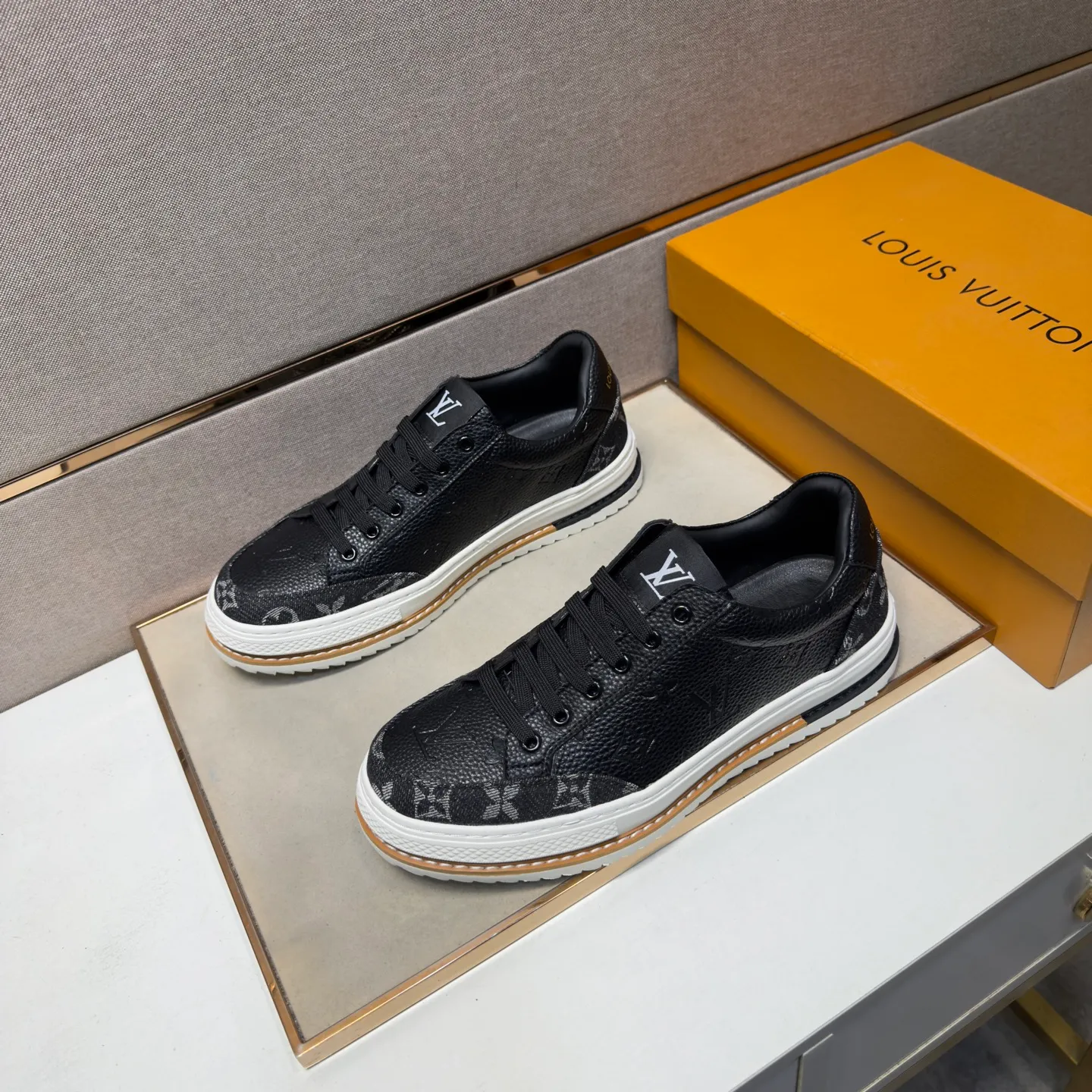 Men's men's shoes 💰pp400 [LV～] Men's casual shoes 2026z cabinet sales simultaneously 🔶Size: 38-44 #️⃣ 🔷2 colors🔜The upper is made of cowhide stitching➕Genuine leather lining, comfortable and breathable, sole: original comfortable and wear-resistant outsole, ⚠️Real 📱Photographed🎬The real thing is better📢📢📢